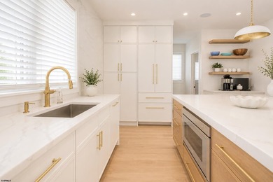 Luxury New Construction, situated in Margate's desirable Marina - photo 8
