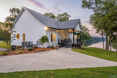 WATERFRONT - Peace and Quiet located right on the Coosa River - photo 1