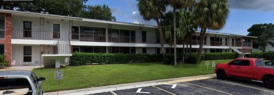 FIRST FLOOR! CORNER UNIT! NEW ROOF! Make this 2 bedroom, 1 bath - photo 3