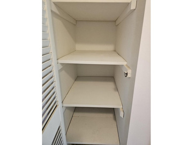 FIRST FLOOR! CORNER UNIT! NEW ROOF! Make this 2 bedroom, 1 bath - photo 9