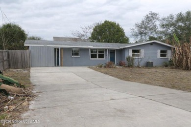 No HOA! Enjoy a light and bright interior with a fully fenced - photo 11