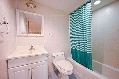 Great opportunity to own this move in condition brick home in a - photo 15