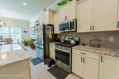 Welcome to LUXURY LIVING in the highly desirable, The Oaks Golf - photo 21