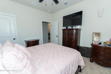 Welcome to LUXURY LIVING in the highly desirable, The Oaks Golf - photo 35