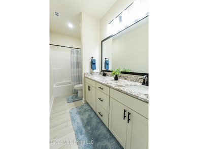 Welcome to LUXURY LIVING in the highly desirable, The Oaks Golf - photo 37