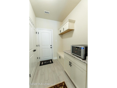 Welcome to LUXURY LIVING in the highly desirable, The Oaks Golf - photo 43