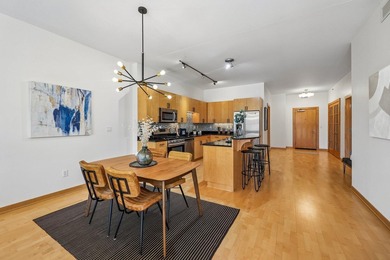 5th Avenue Lofts in the heart of the North Loop, where urban - photo 7