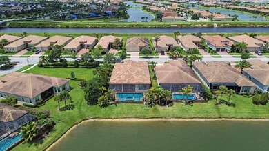 Experience elevated Florida living in this luxurious 3-bedroom - photo 4