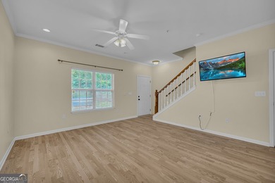 Move-in ready and perfectly located! This well-maintained - photo 6