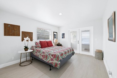Stunning fully remodeled 2BR/2BA Corner Villa in Kings Point! - photo 6