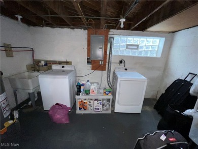 Move-in ready condo in the heart of Euclid! Conveniently located - photo 12