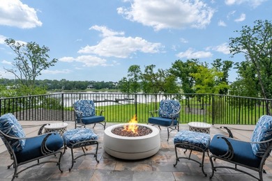 Experience the ultimate in lakeside living in this stunning - photo 2