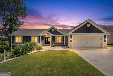 Fully Renovated Lake Home in Gated Community with Resort-Style - photo 3