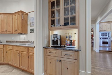 LAKEFRONT - ASSIGNED BOAT SLIP - LUXURY UPGRADES THROUGHOUT - - photo 31