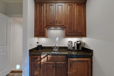 LAKEFRONT - ASSIGNED BOAT SLIP - LUXURY UPGRADES THROUGHOUT - - photo 43