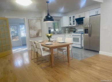 Prime Kew Garden Areas fully renovated single family townhouse - photo 4