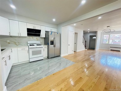 Prime Kew Garden Areas fully renovated single family townhouse - photo 5