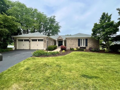 Lake Home Sale Pending in Barrington, Illinois
