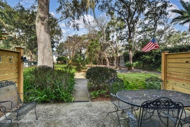 Adorable 2 bedroom, 1.5 bath beach cottage-style townhome! This - photo 12