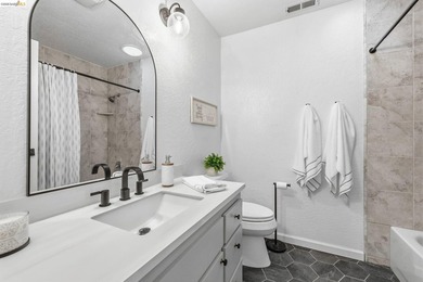 CHARMING SINGLE-LEVEL RANCH HOME ON OVER AN ACRE! Welcome to - photo 15