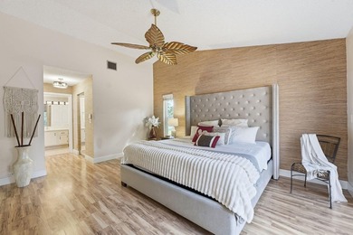 Welcome to this charming single-story residence in Sun Valley - photo 15