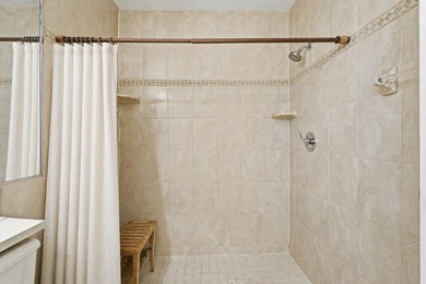 Welcome to this charming single-story residence in Sun Valley - photo 18