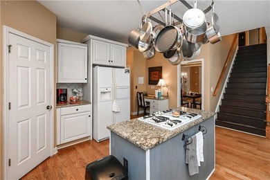 AWARD WINNING BROOKWOOD SCHOOLS! This beautiful brick home - photo 19