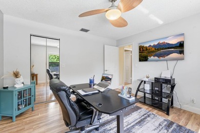 Welcome to this charming single-story residence in Sun Valley - photo 20