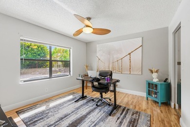 Welcome to this charming single-story residence in Sun Valley - photo 21