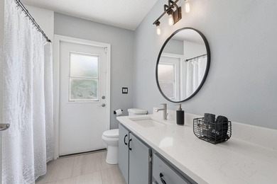 Welcome to this charming single-story residence in Sun Valley - photo 23