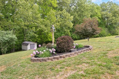 NEW PRICE - MOTIVATED SELLERS - Welcome Home to this stunning - photo 9