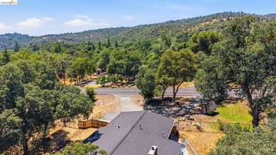 CHARMING SINGLE-LEVEL RANCH HOME ON OVER AN ACRE! Welcome to - photo 30