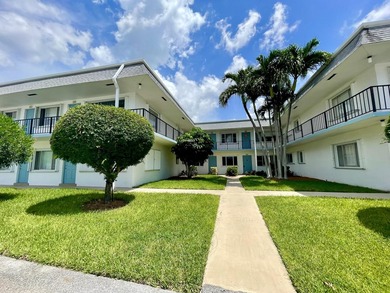 Welcome to this spacious 2 bedroom, 1-bath condo located on the - photo 1