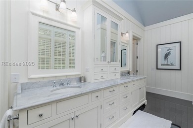 This charming 4 bedroom, 4.5 bath cottage designed by Pearce - photo 32