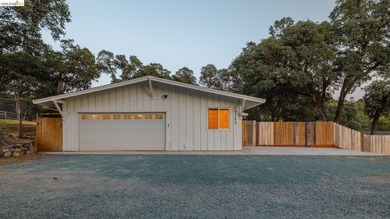 CHARMING SINGLE-LEVEL RANCH HOME ON OVER AN ACRE! Welcome to - photo 38