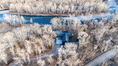 Gallatin River Home For Sale in Gallatin Gateway Montana