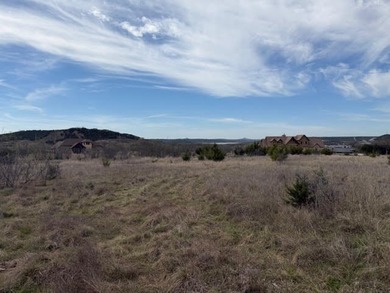 Private and secluded five acre lot backs up to a cattle ranch - photo 2