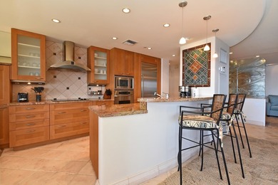 Rarely offered a very desirable inter courtyard location this 2 - photo 10