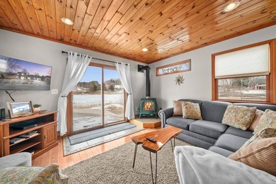 Beautifully remodeled, very good condition, 2 bedroom, 2 bath - photo 3