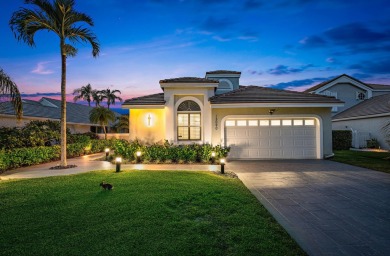 (private lake, pond, creek) Home For Sale in Palm Beach Gardens Florida