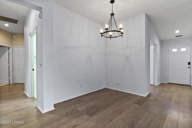 A beautiful, updated Clayton Villa in the heart of Sun City - photo 15