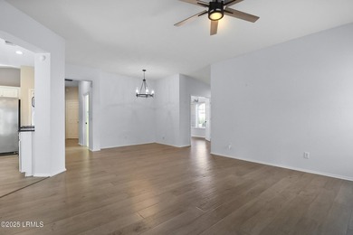 A beautiful, updated Clayton Villa in the heart of Sun City - photo 17