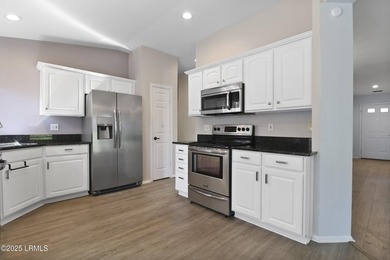 A beautiful, updated Clayton Villa in the heart of Sun City - photo 20