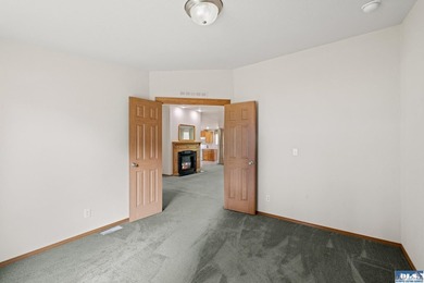 Exceptional Opportunity with Mountain Views, Shop Space & - photo 22