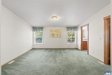 Exceptional Opportunity with Mountain Views, Shop Space & - photo 26