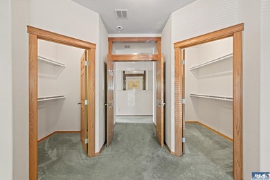 Exceptional Opportunity with Mountain Views, Shop Space & - photo 28