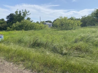 Lake Lot Sale Pending in Gun Barrel City, Texas