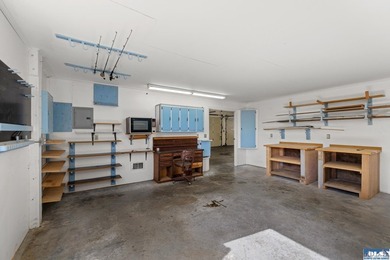 Exceptional Opportunity with Mountain Views, Shop Space & - photo 37