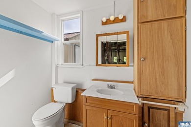 Exceptional Opportunity with Mountain Views, Shop Space & - photo 40