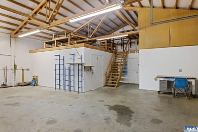 Exceptional Opportunity with Mountain Views, Shop Space & - photo 41